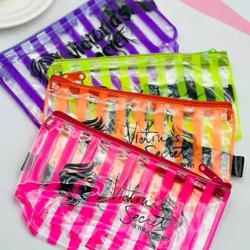 کیف آرایشی ویکتوریا